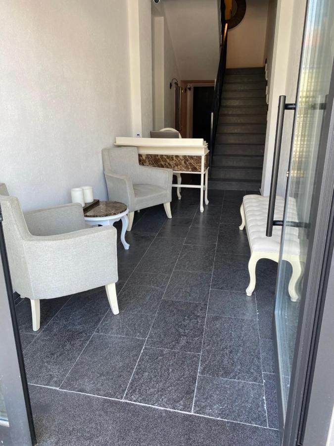 Otel Rooms365 *